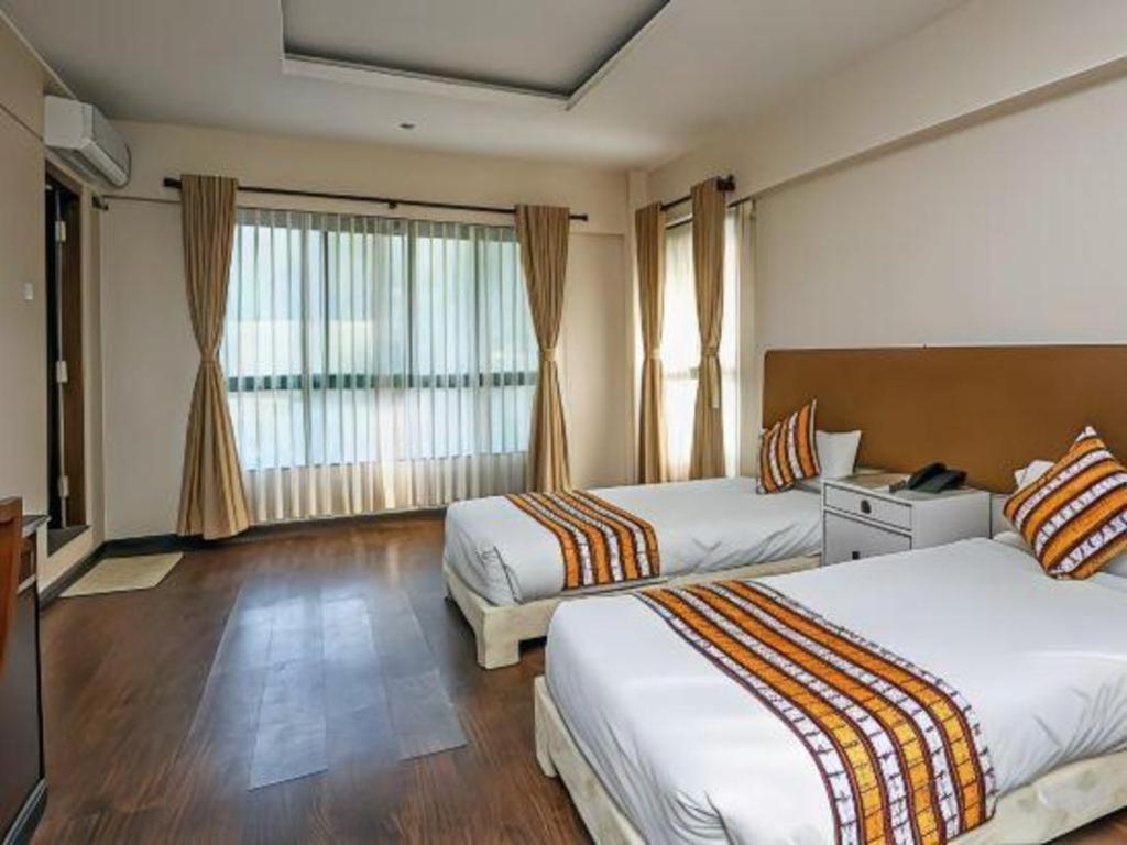 Grand Norling Hotel'S Resort Катманду Екстер'єр фото