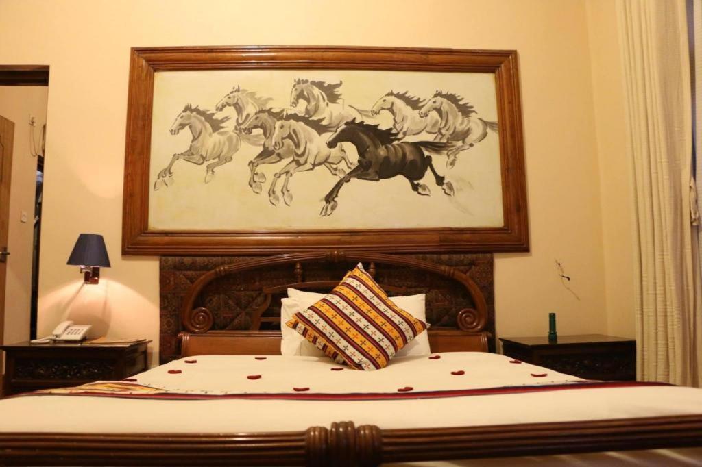 Grand Norling Hotel'S Resort Катманду Екстер'єр фото