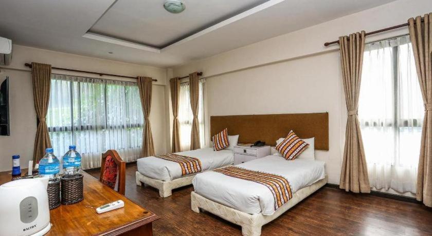 Grand Norling Hotel'S Resort Катманду Екстер'єр фото