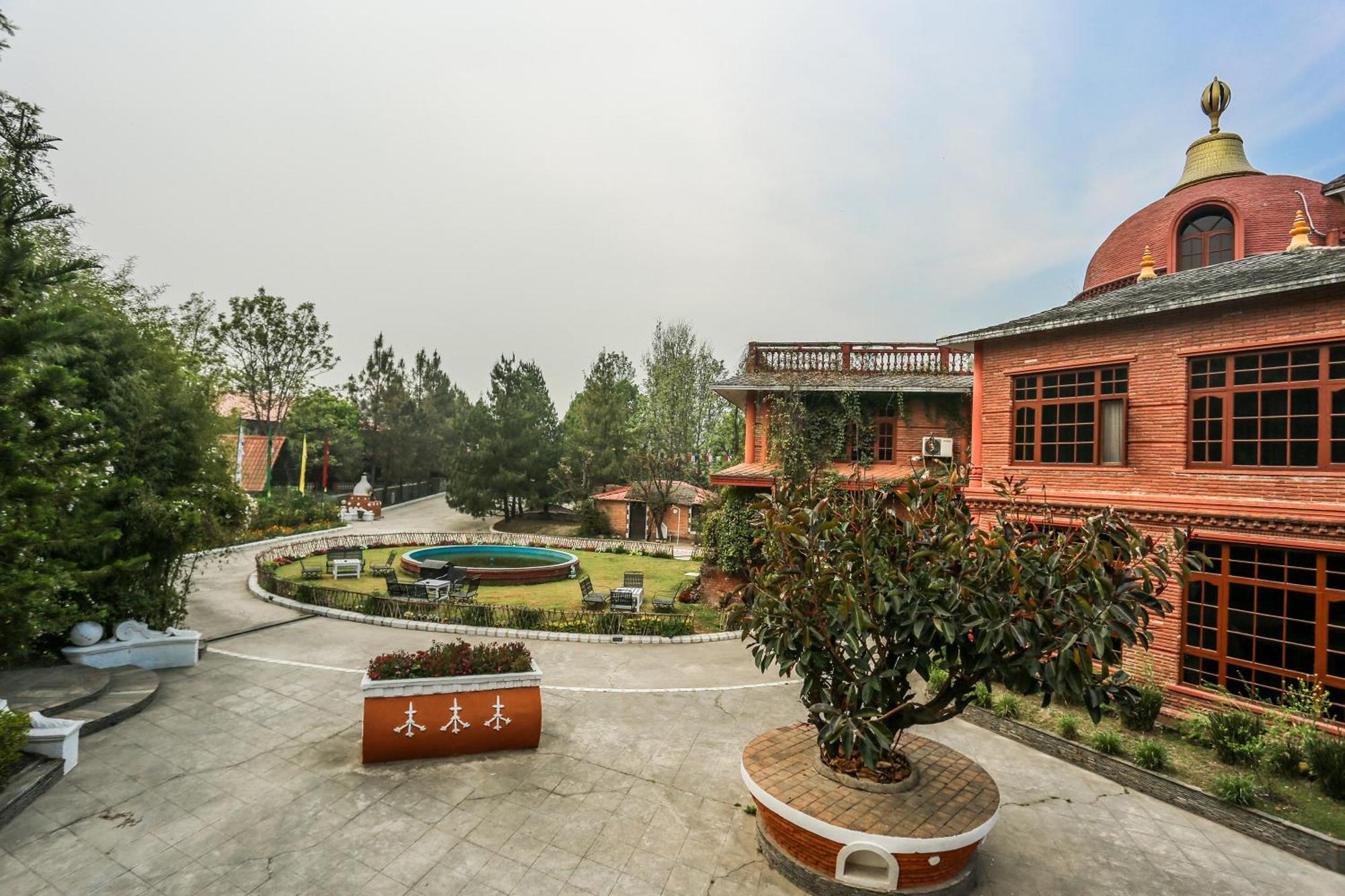 Grand Norling Hotel'S Resort Катманду Екстер'єр фото